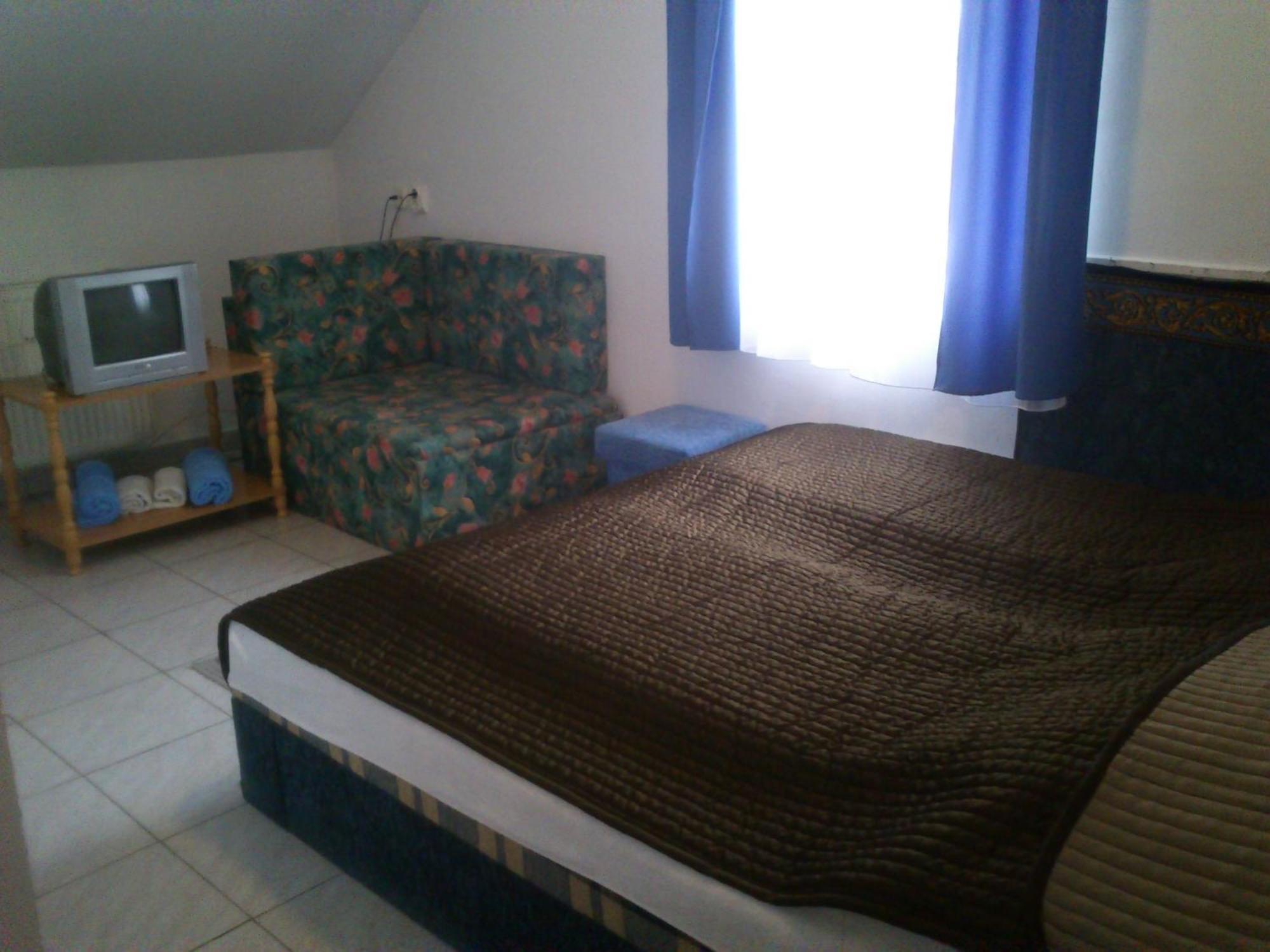 Istvan Vendeghaz Hotel Egerszalok Ngoại thất bức ảnh