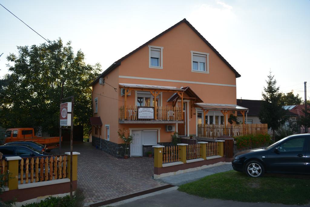 Istvan Vendeghaz Hotel Egerszalok Ngoại thất bức ảnh